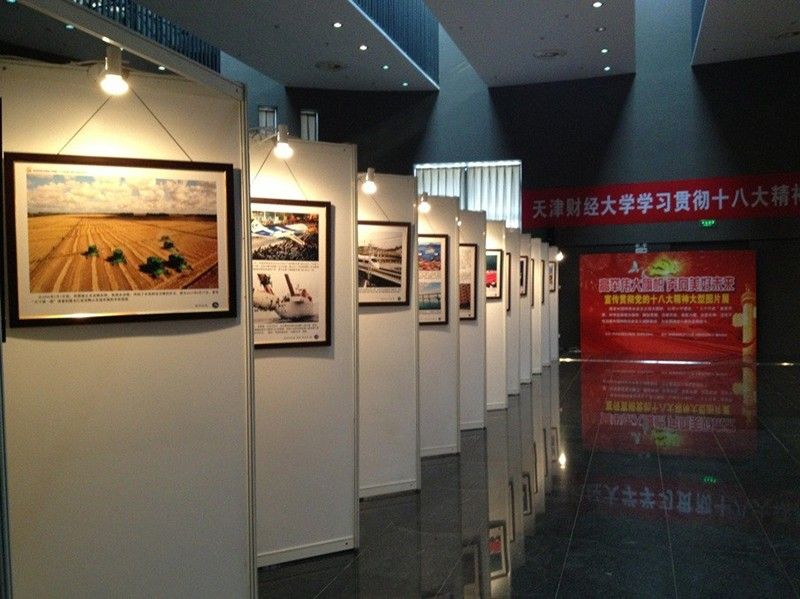 八棱柱掛畫(huà)展板